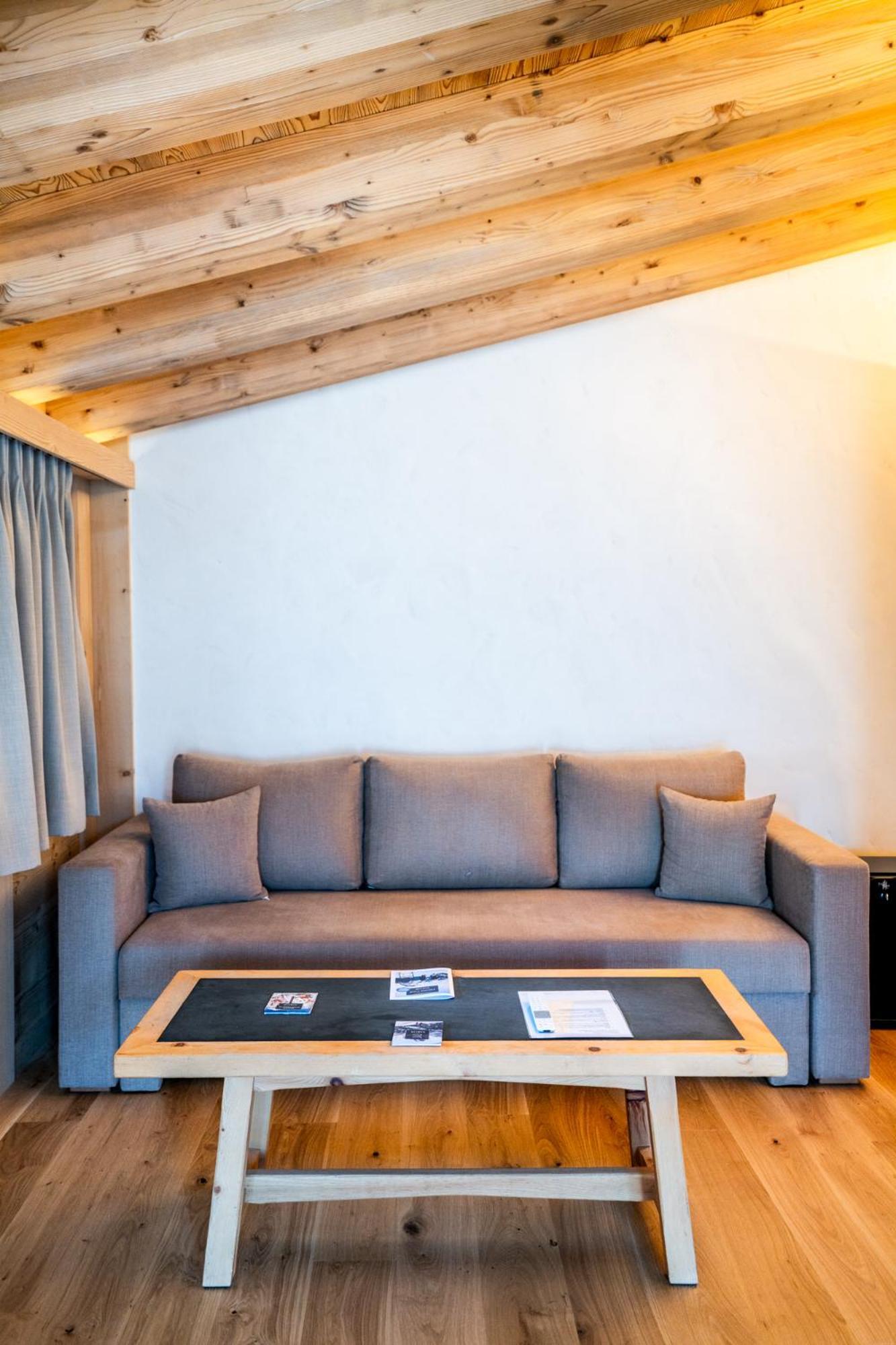 Posthotel Roessli Gstaad Luaran gambar