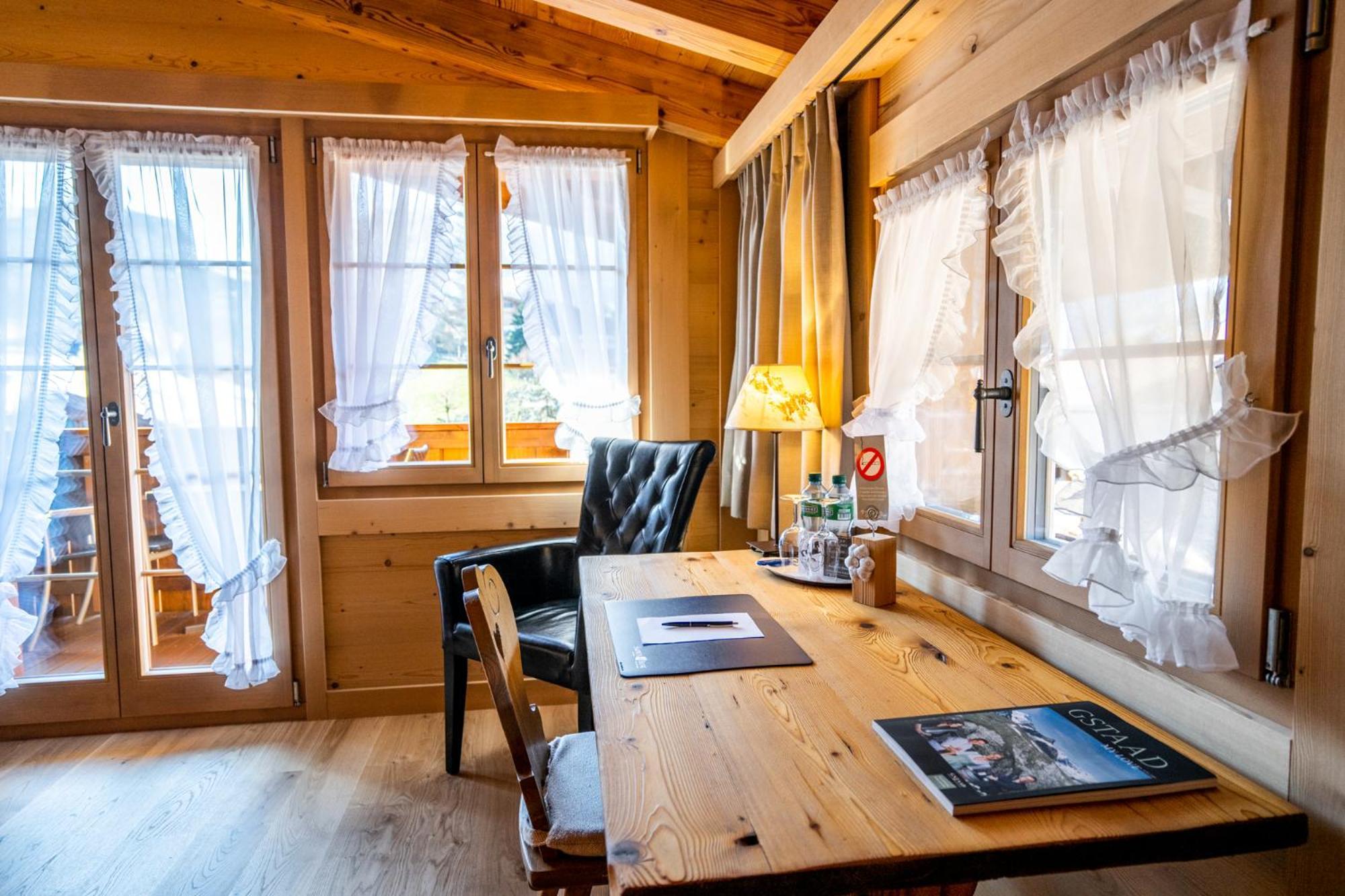 Posthotel Roessli Gstaad Luaran gambar