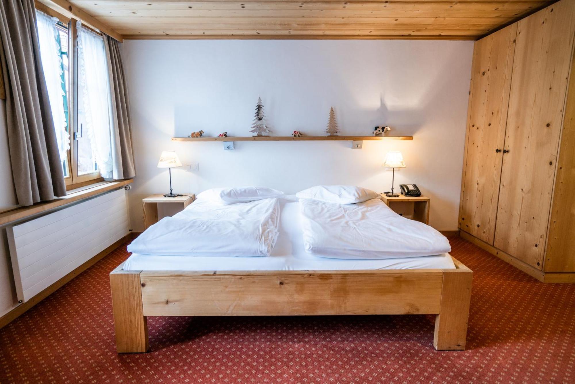Posthotel Roessli Gstaad Luaran gambar