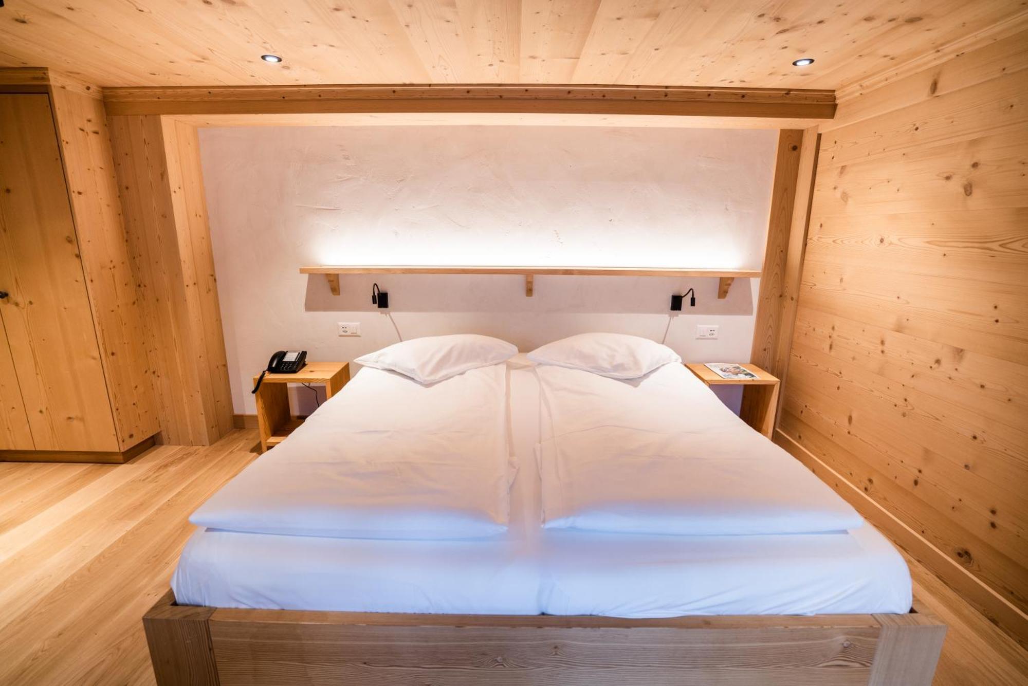 Posthotel Roessli Gstaad Luaran gambar
