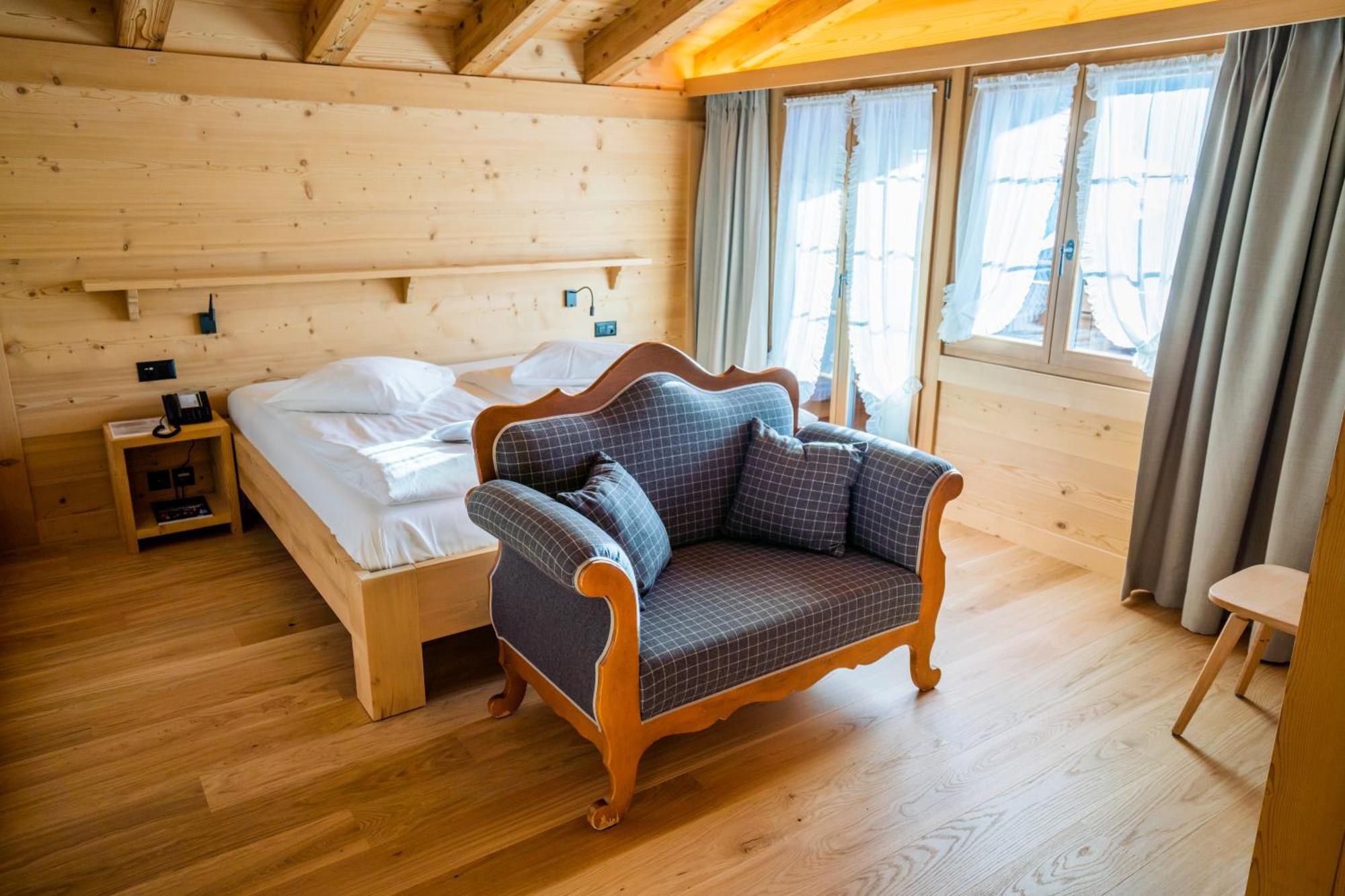 Posthotel Roessli Gstaad Luaran gambar