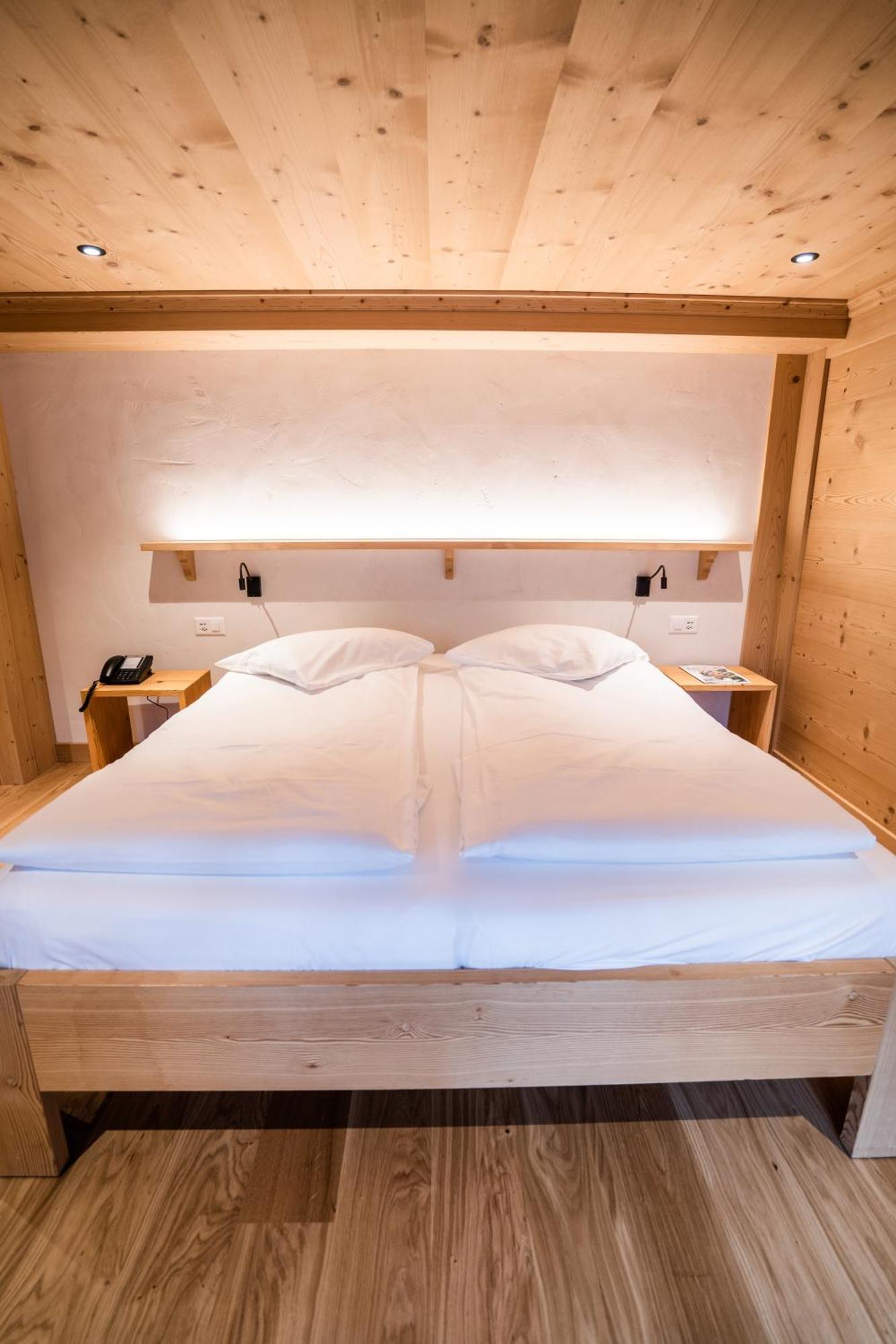 Posthotel Roessli Gstaad Luaran gambar
