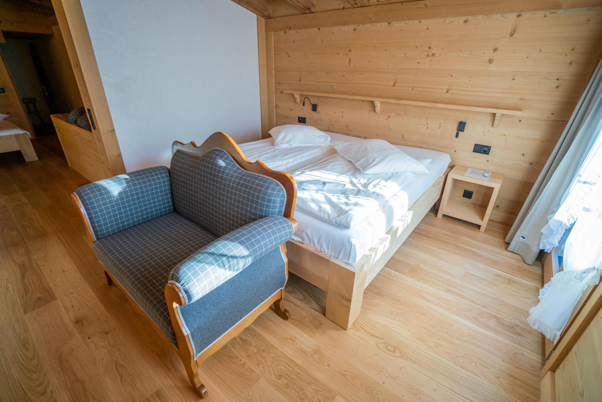 Posthotel Roessli Gstaad Luaran gambar