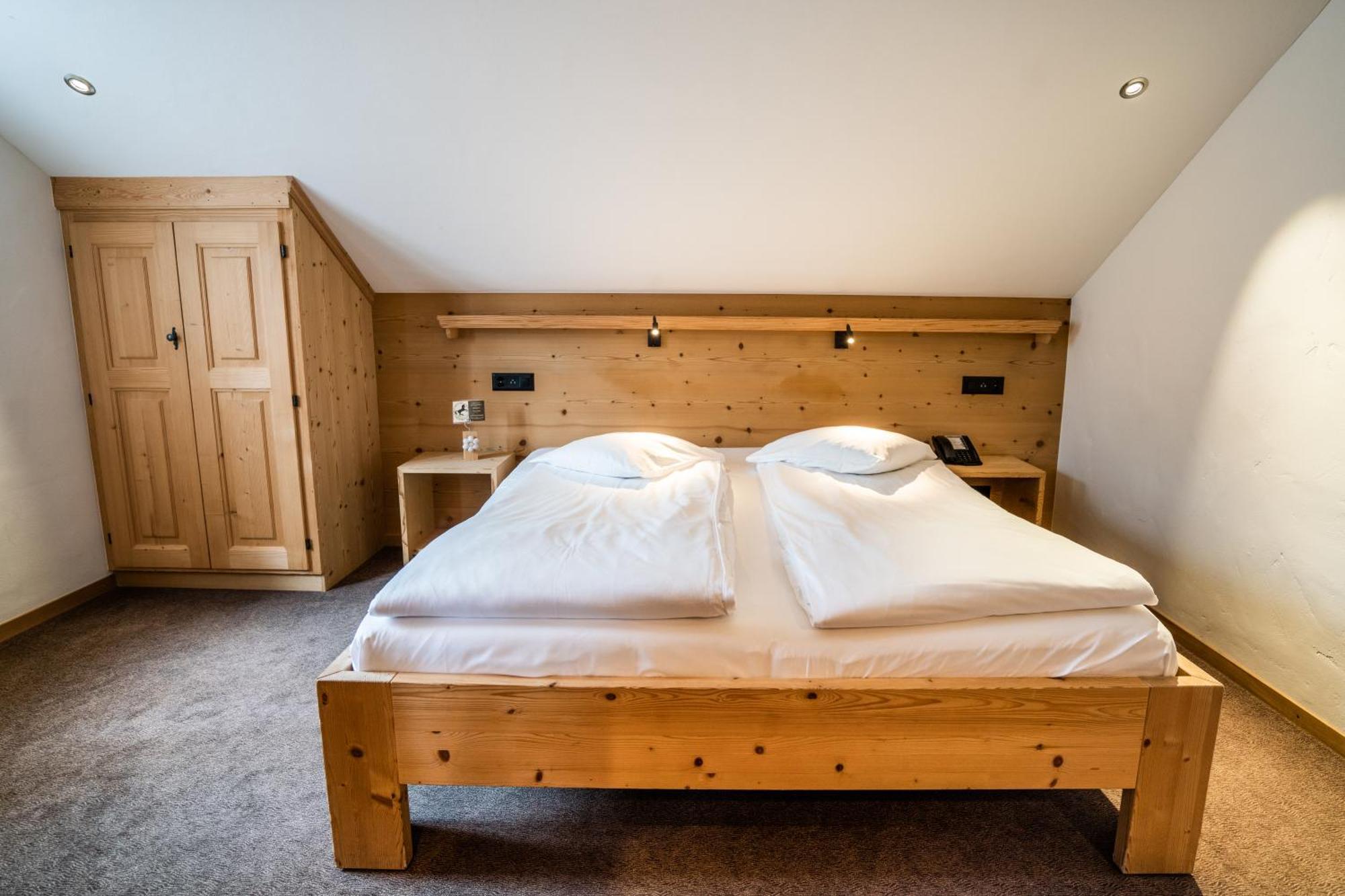 Posthotel Roessli Gstaad Luaran gambar