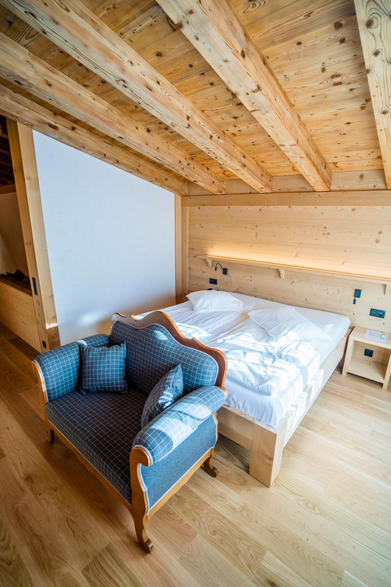 Posthotel Roessli Gstaad Luaran gambar