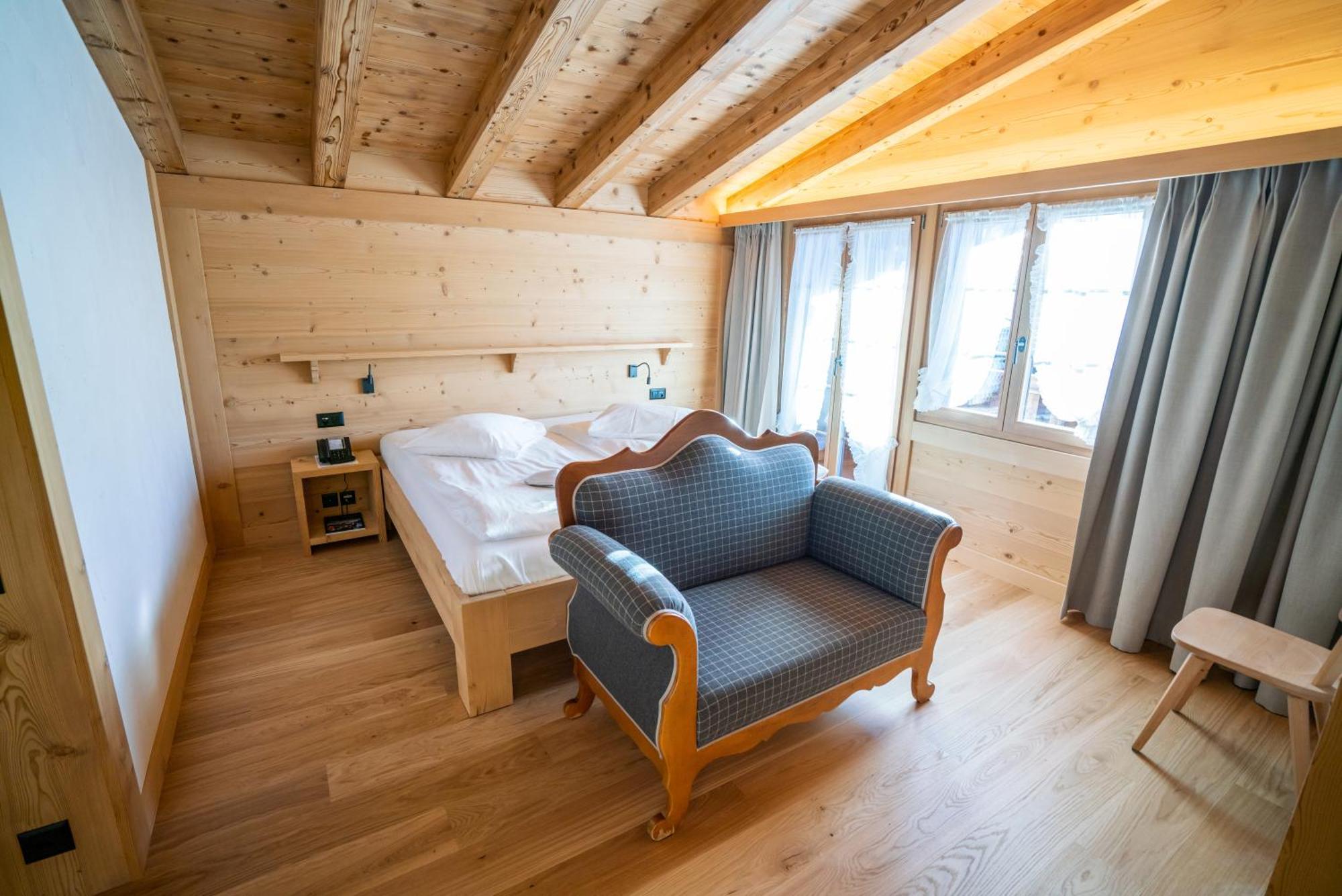 Posthotel Roessli Gstaad Luaran gambar